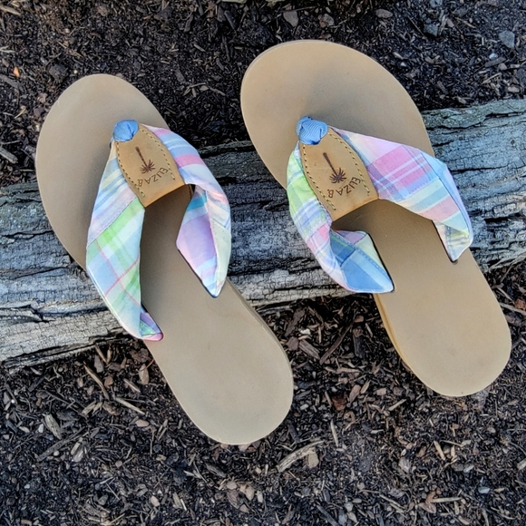 ELIZA B. ♡ Super-Sweet 'n Cute Pastel Plaid 'n Leather Flip Flop Thong Sandals 5 - Picture 3 of 17